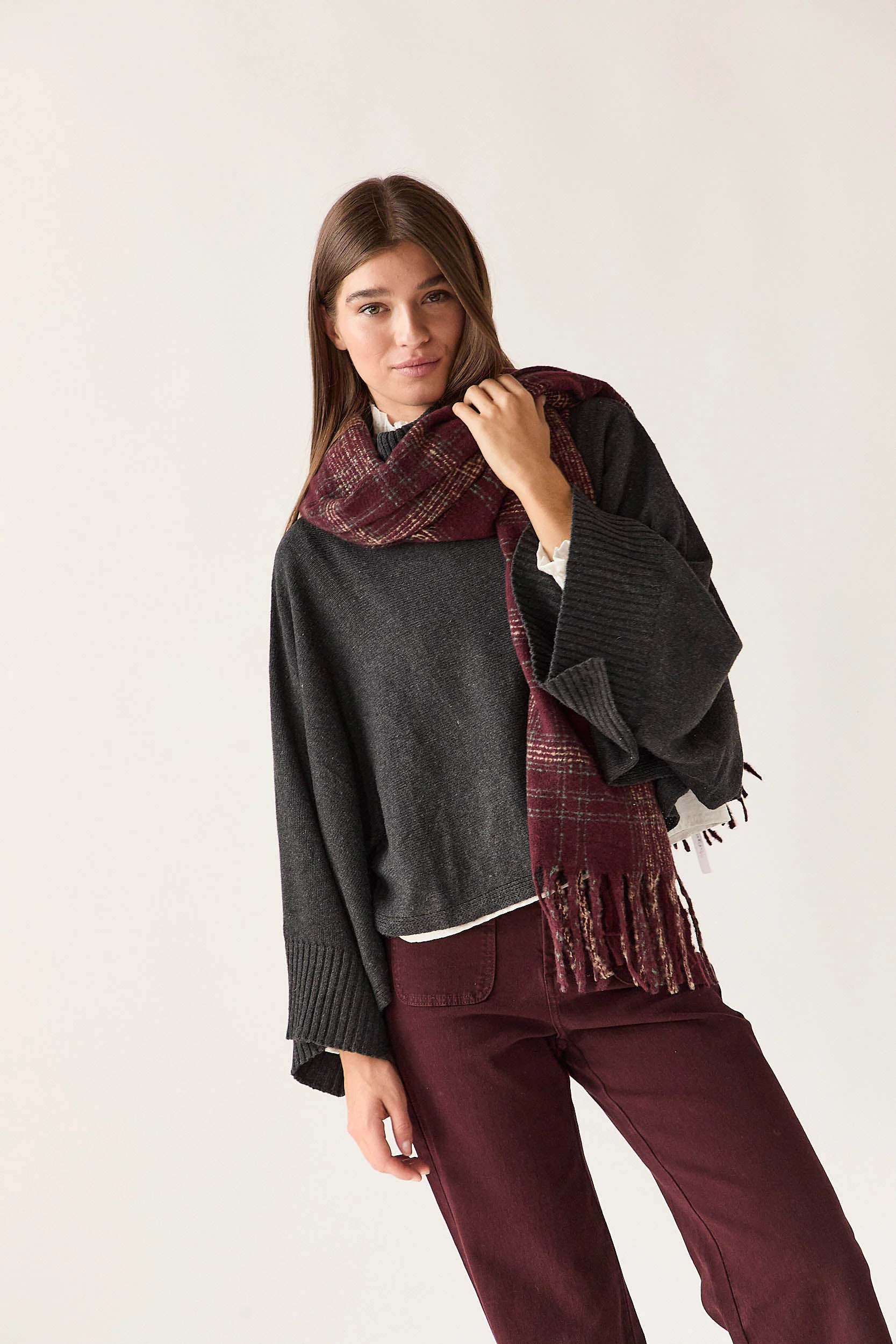 Jersey capa cuello vuelto gris - Imagen 2