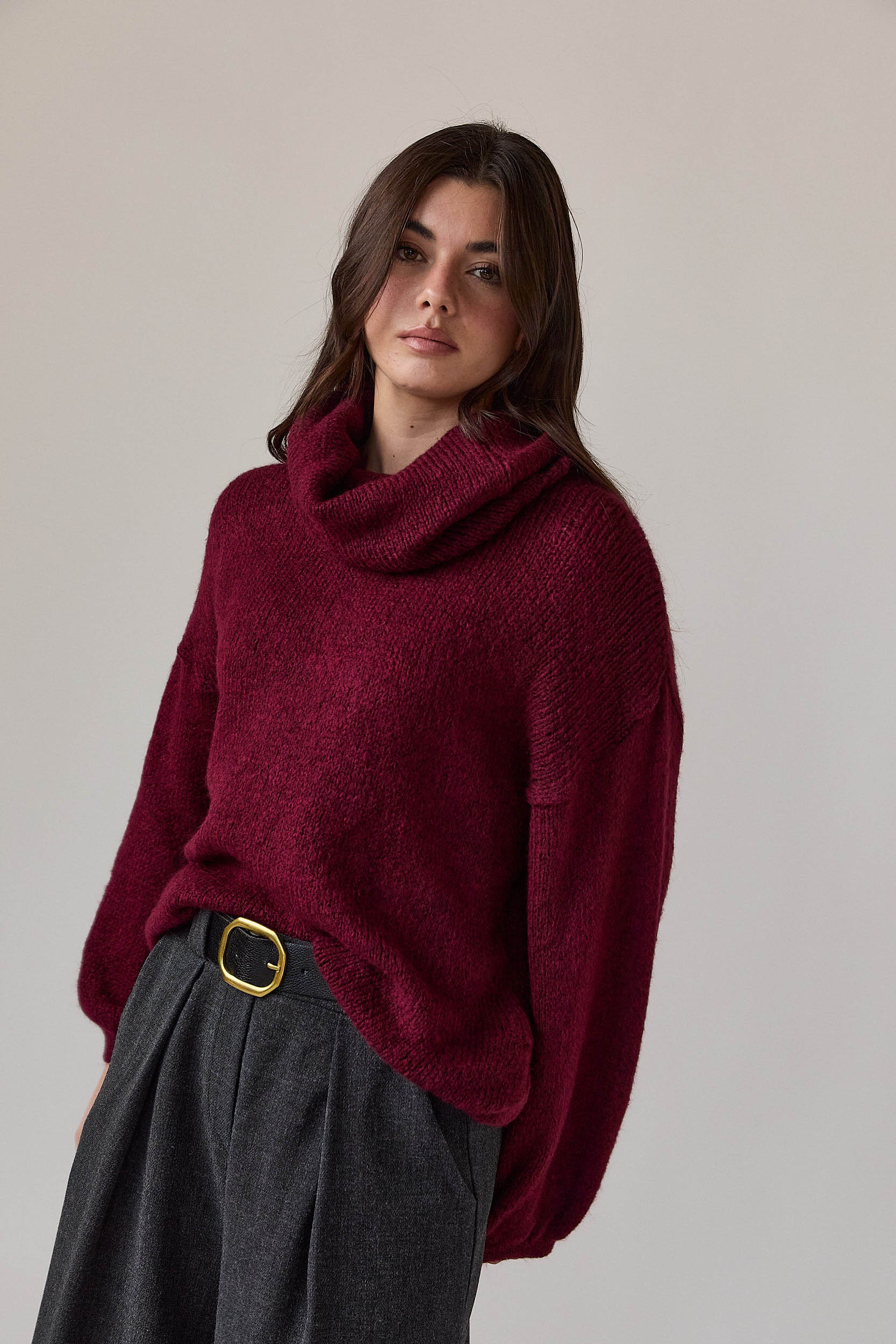 Jersey oversize cuello vuelto vino - Imagen 4