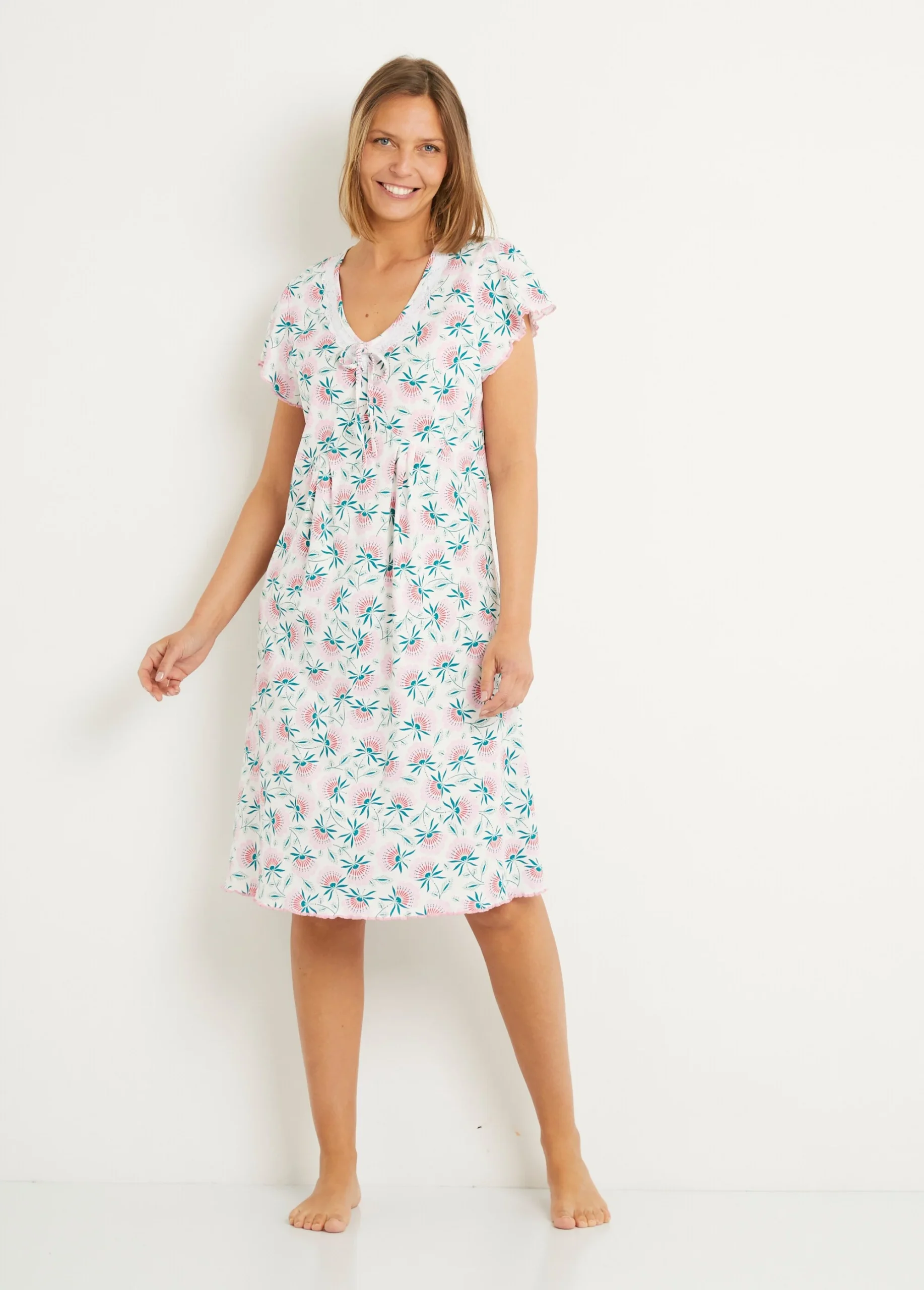 Camisón de algodón de encaje floral de longitud media